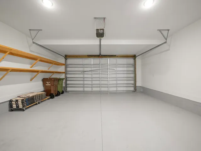 a view of a garage room