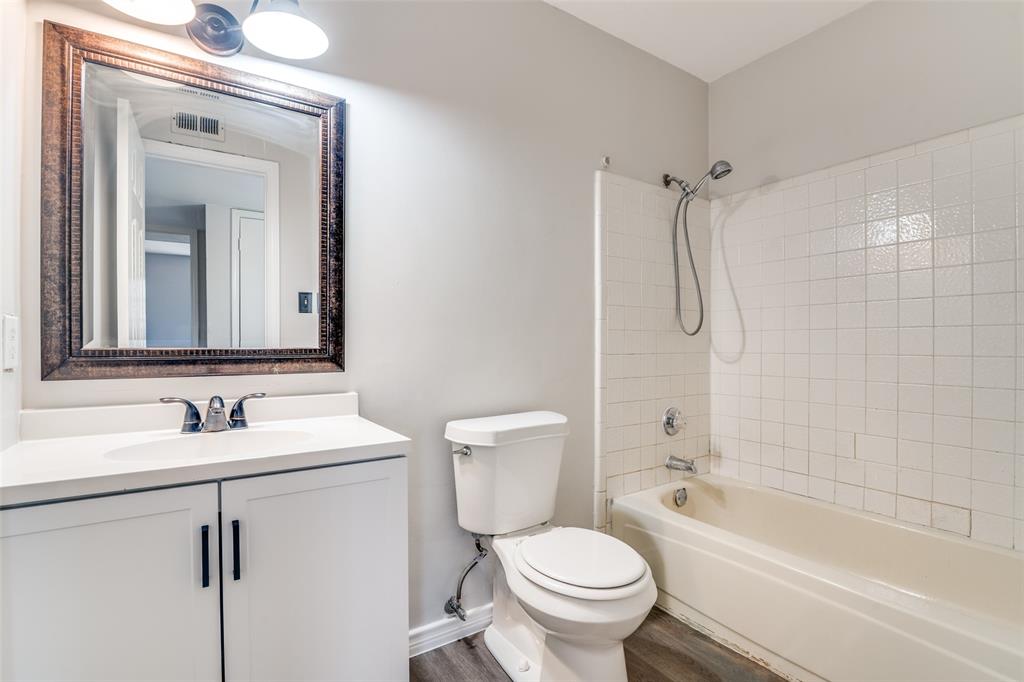 6109 Denver Street Rowlett, TX 75088 - Photo 19 of 24 Hall Bath