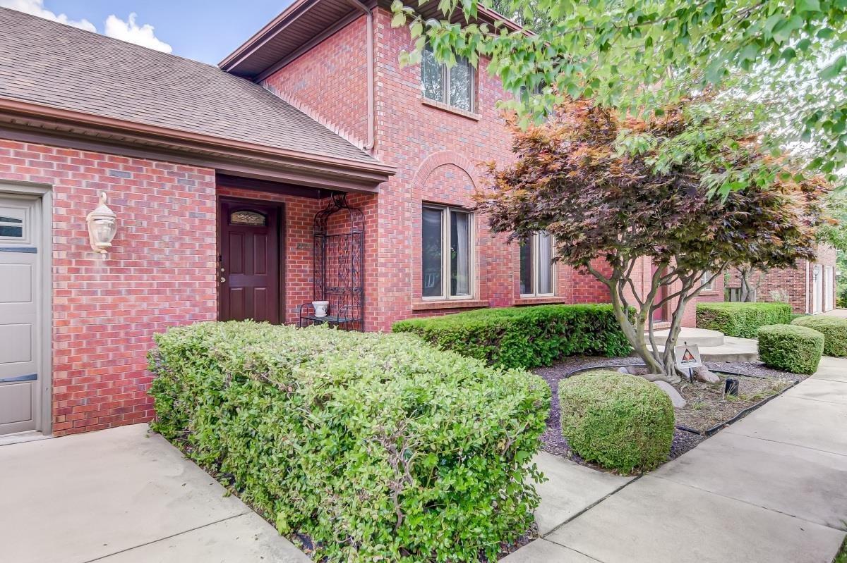 2009 Oak Creek Road Springfield, IL 62704 - Photo 4 of 50 Gallery Image 4