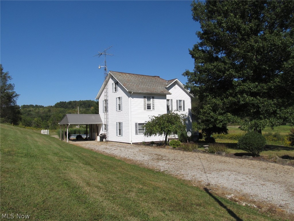 5132 Metzger Road Southwest New Philadelphia, OH 44663 - Photo 3 of 26 Gallery Image 3