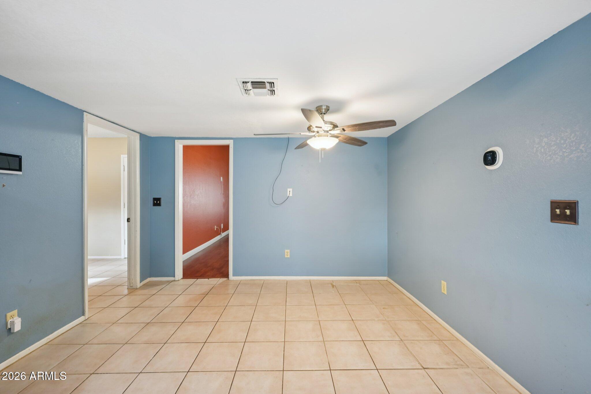 2201 West Utopia Road Phoenix, AZ 85027 - Photo 37 of 50 a view of an empty room