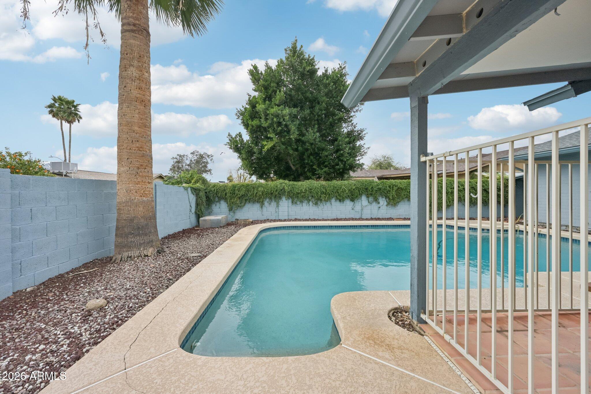 2201 West Utopia Road Phoenix, AZ 85027 - Photo 46 of 50 a view of a backyard