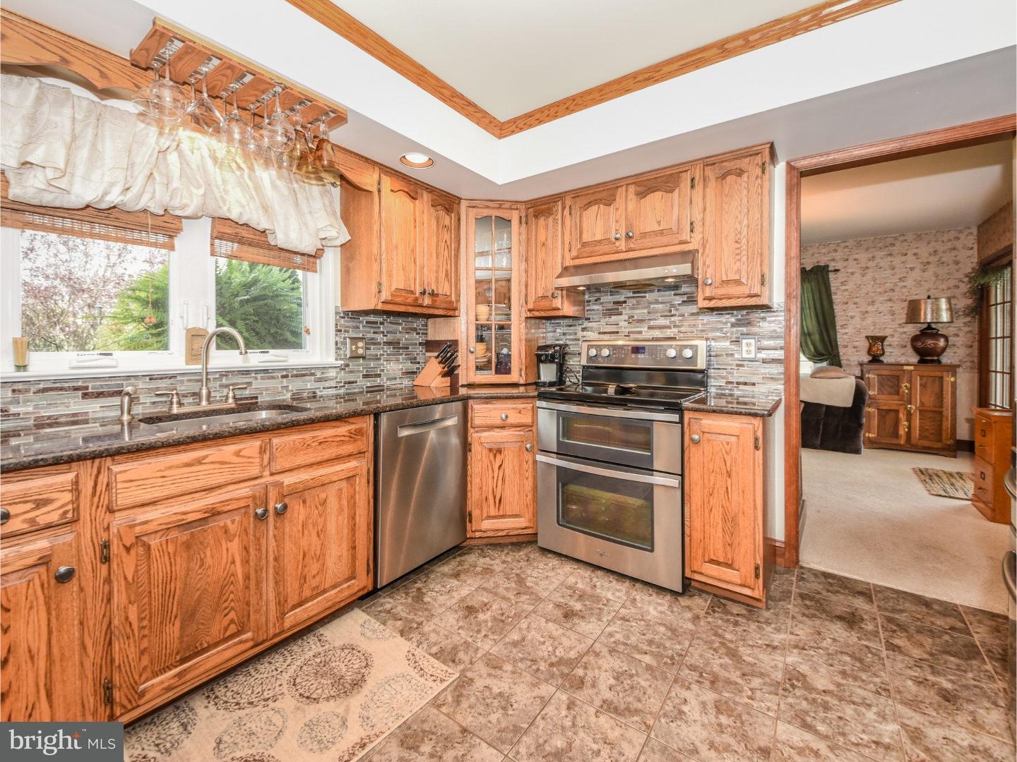 649 Mininger Road Souderton, PA 18964 - Photo 7 of 11 Kitchen