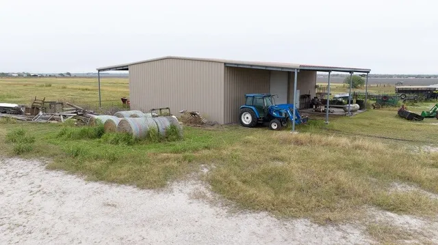a view of a house with outdoor space