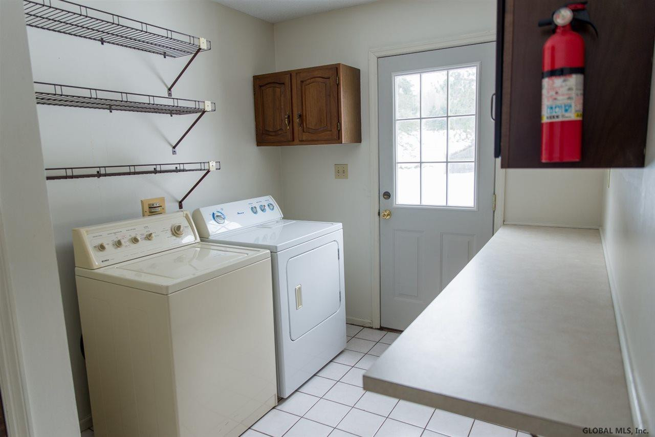 245 Potter Road Amsterdam, NY 12010 - Photo 6 of 18 Photo 6