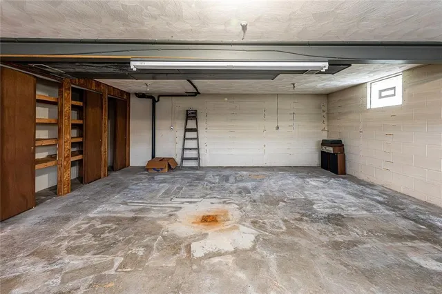 $242,000 | 237 Melrose Drive, New Stanton, PA 15672