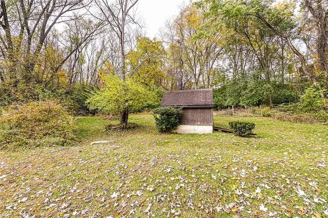 $242,000 | 237 Melrose Drive, New Stanton, PA 15672