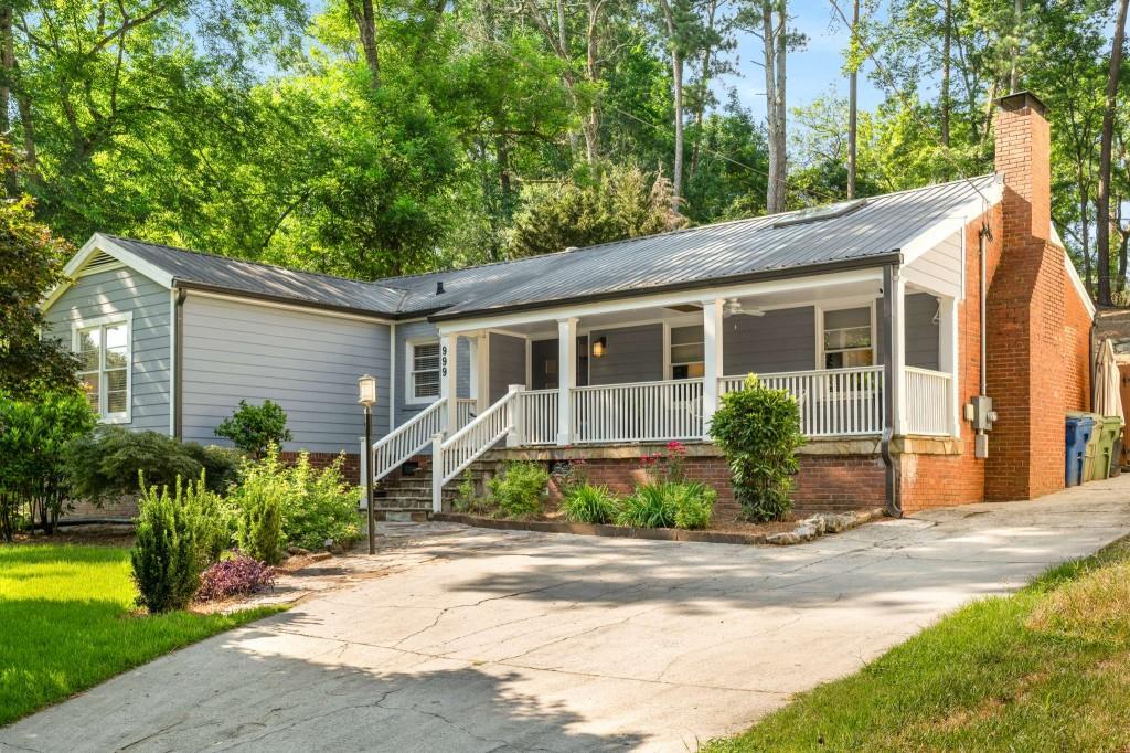 999 Northrope Dr Northeast