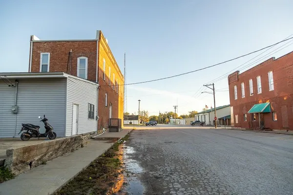 $345,000 | 221 Main Street, Garden City, MO 64747