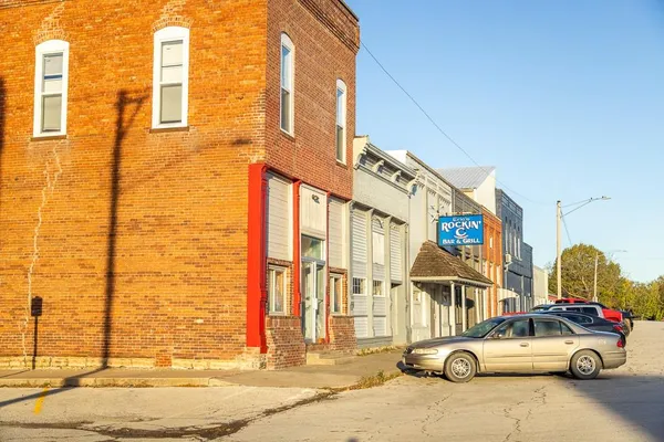 $345,000 | 221 Main Street, Garden City, MO 64747