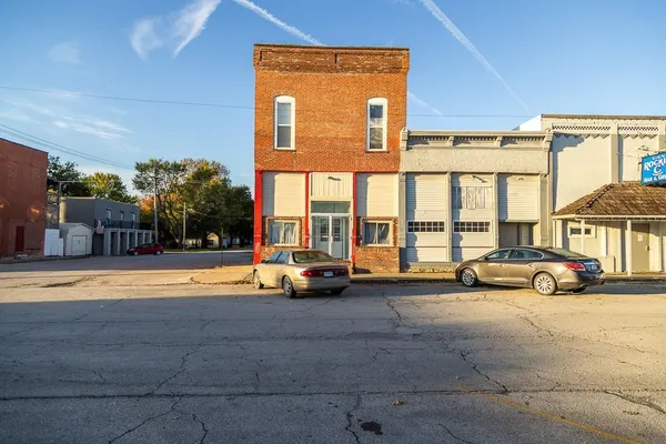 $345,000 | 221 Main Street, Garden City, MO 64747