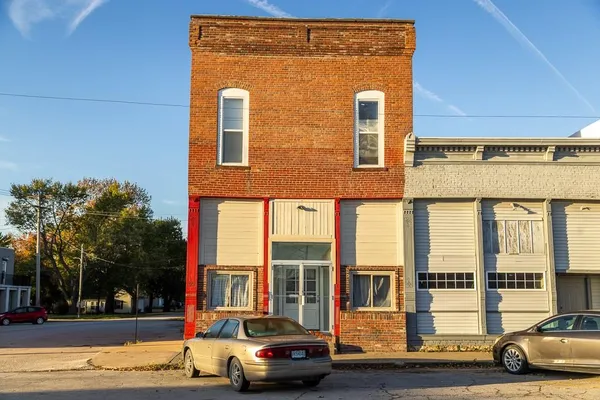 $345,000 | 221 Main Street, Garden City, MO 64747