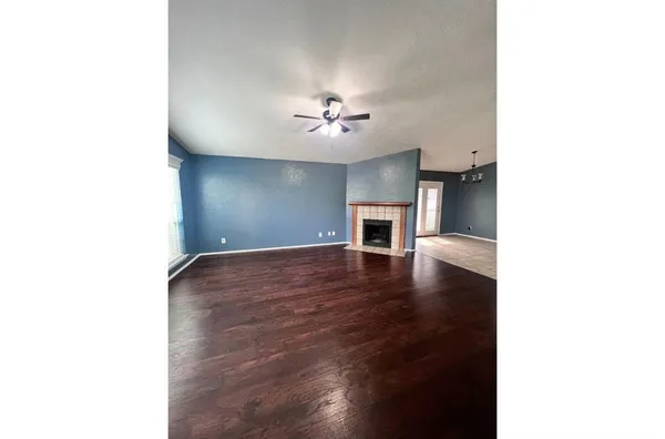 $1,950 | 3207 Forest Creek Drive, Fort Worth, TX 76123