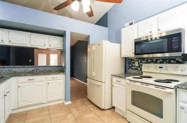 $1,950 | 3207 Forest Creek Drive, Fort Worth, TX 76123