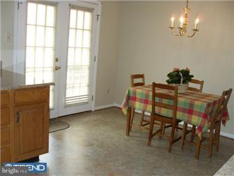 42 Rampart Drive Wayne, PA 19087 - Photo 4 of 6 Kitchen