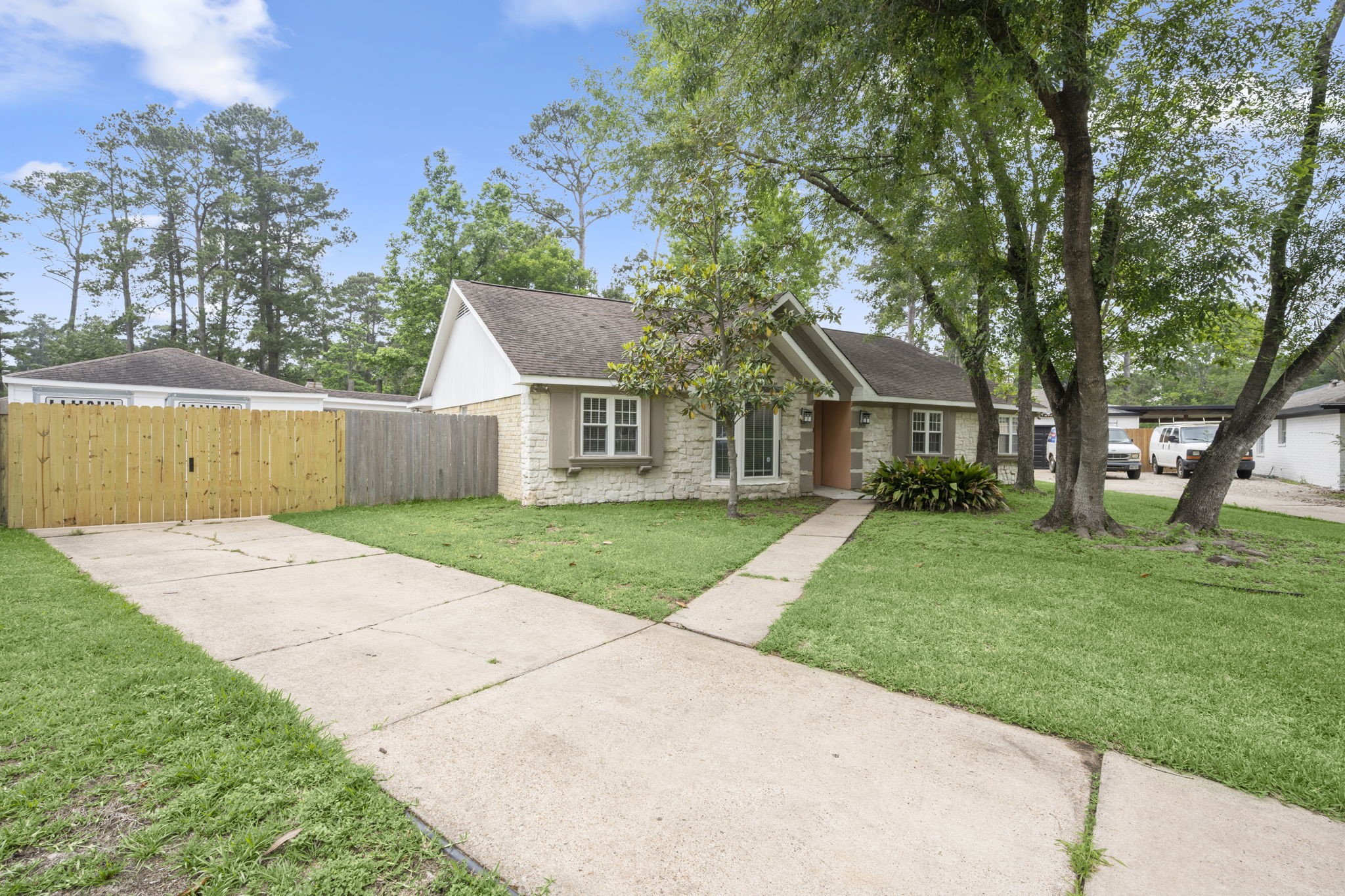 25311 Stone Mill Lane Spring, TX 77373 - Photo 2 of 31