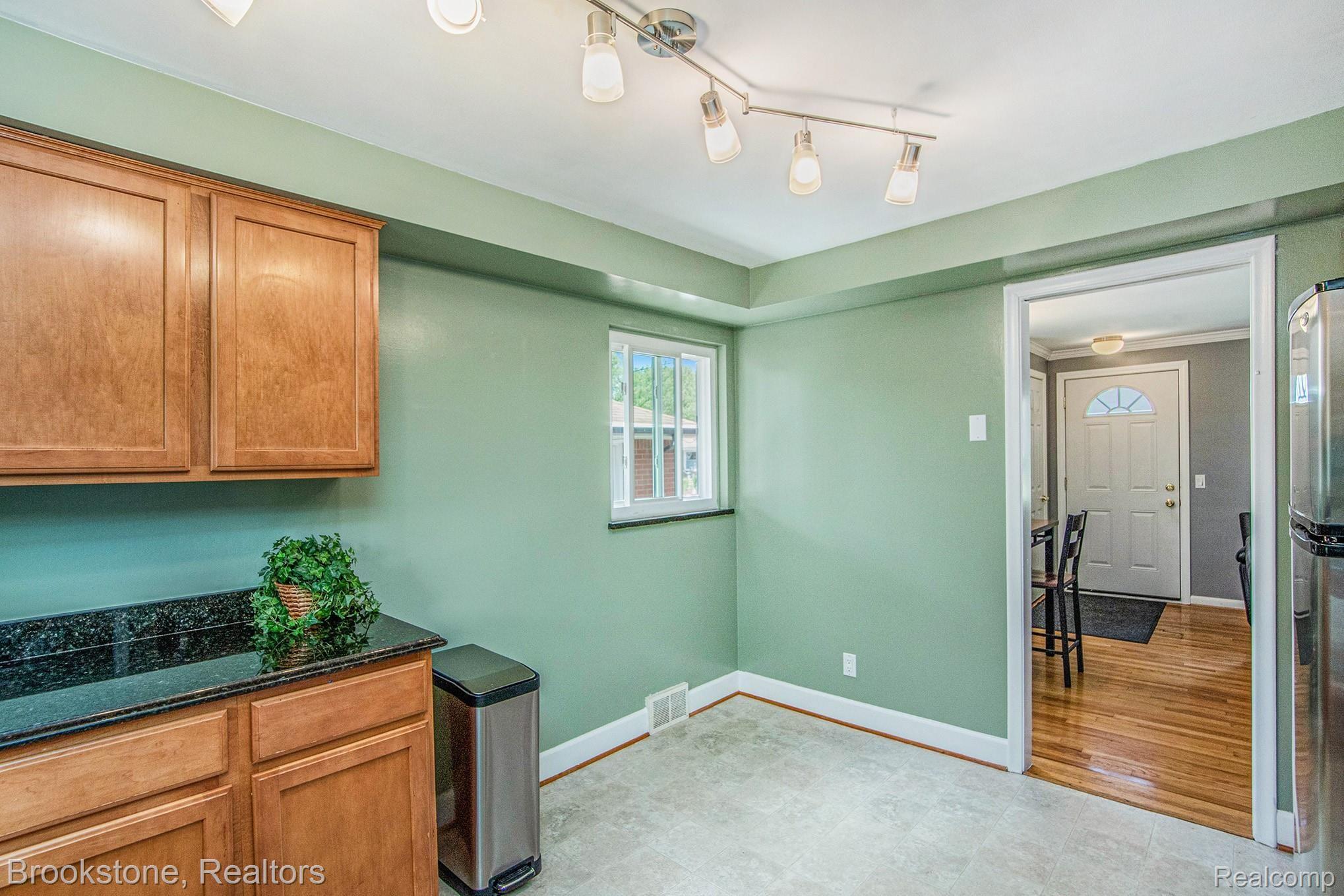 1005 1st Street Rochester, MI 48307 - Photo 23 of 26 BPG_1904.jpg