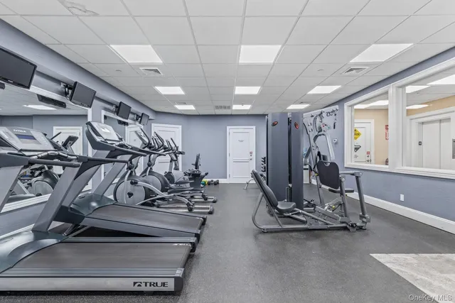 $5,750,000 | 28 Earle Drive, Muttontown, NY 11791