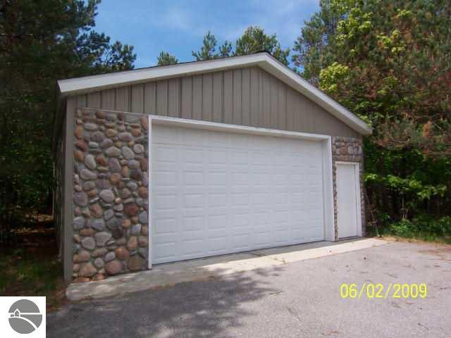 3205 West Hammer Road Kingsley, MI 49649 - Photo 9 of 10 1705510-8.JPG