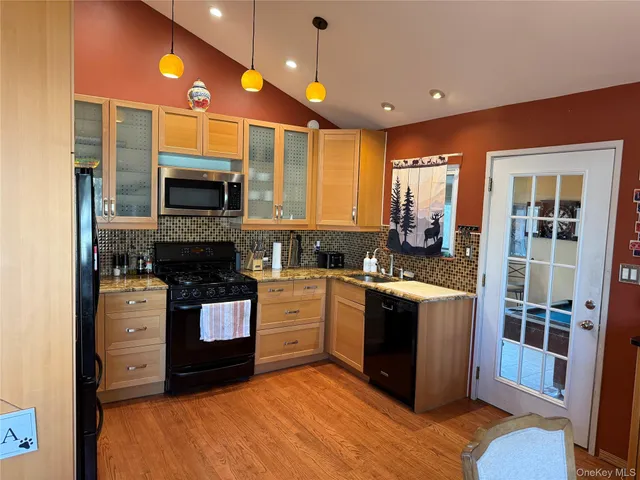 $619,000 | 613 Madison Avenue, Lindenhurst, NY 11757