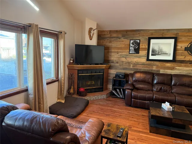 $619,000 | 613 Madison Avenue, Lindenhurst, NY 11757