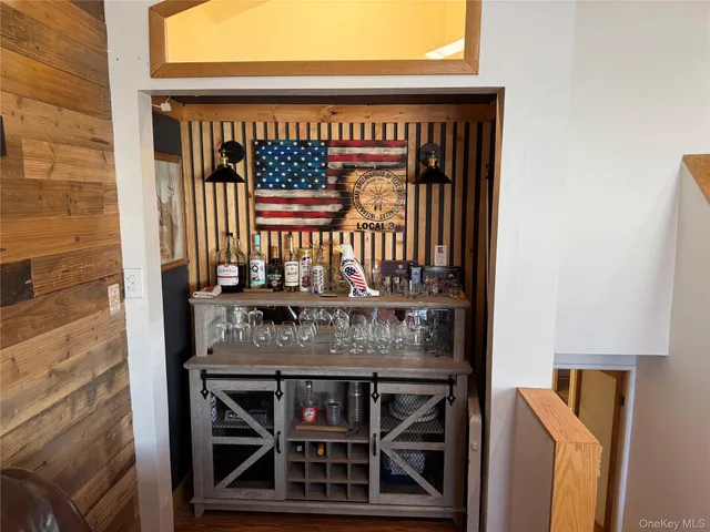 $619,000 | 613 Madison Avenue, Lindenhurst, NY 11757