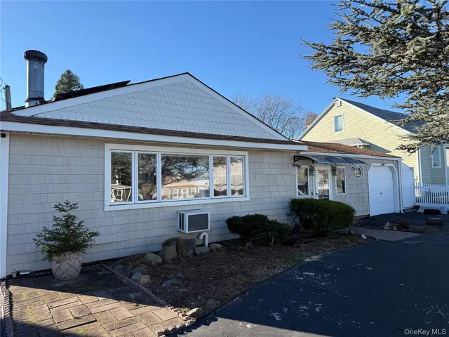 $619,000 | 613 Madison Avenue, Lindenhurst, NY 11757