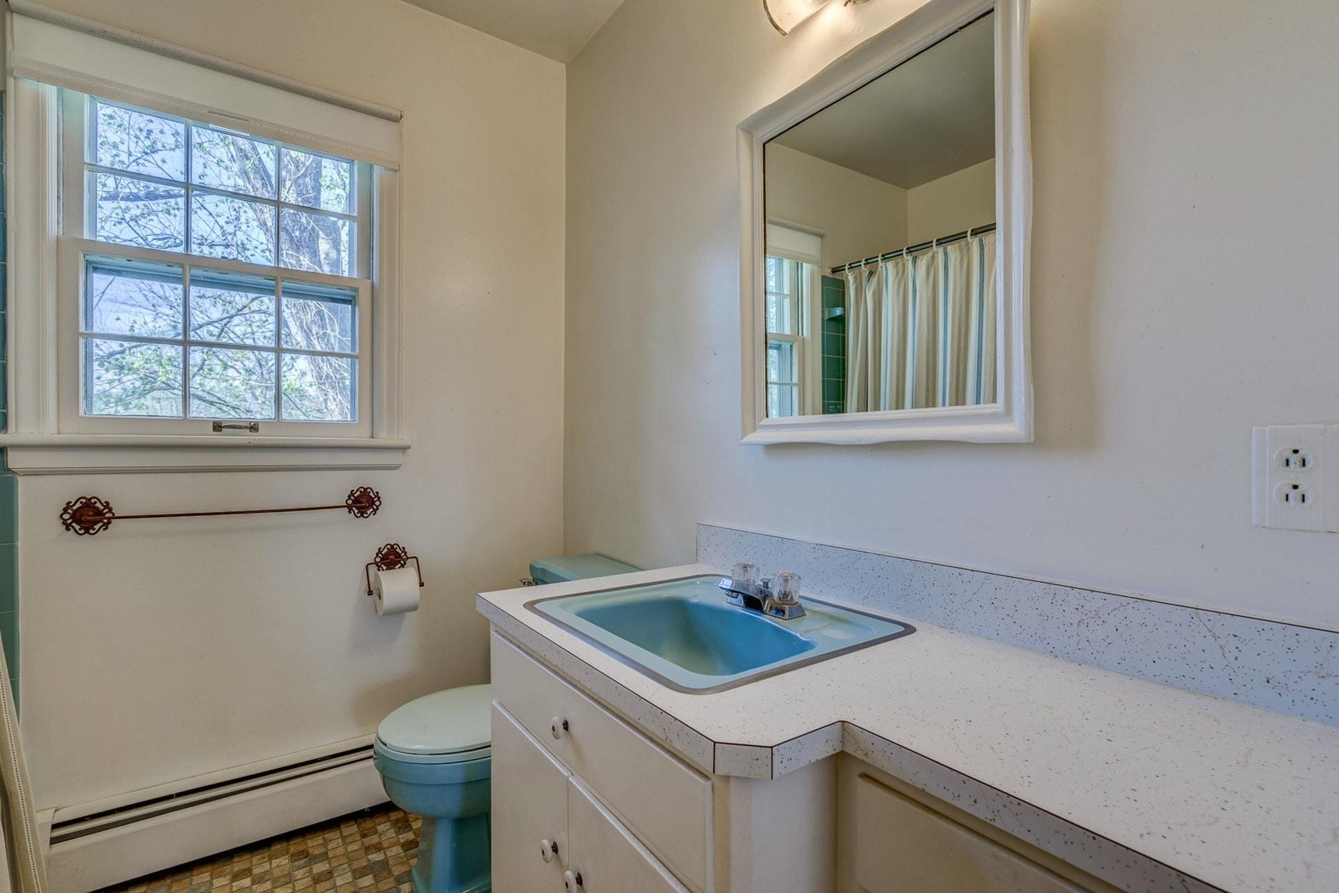 5571 Highfields Road Roanoke, VA 24018 - Photo 22 of 45 a utility room with dryer and washer