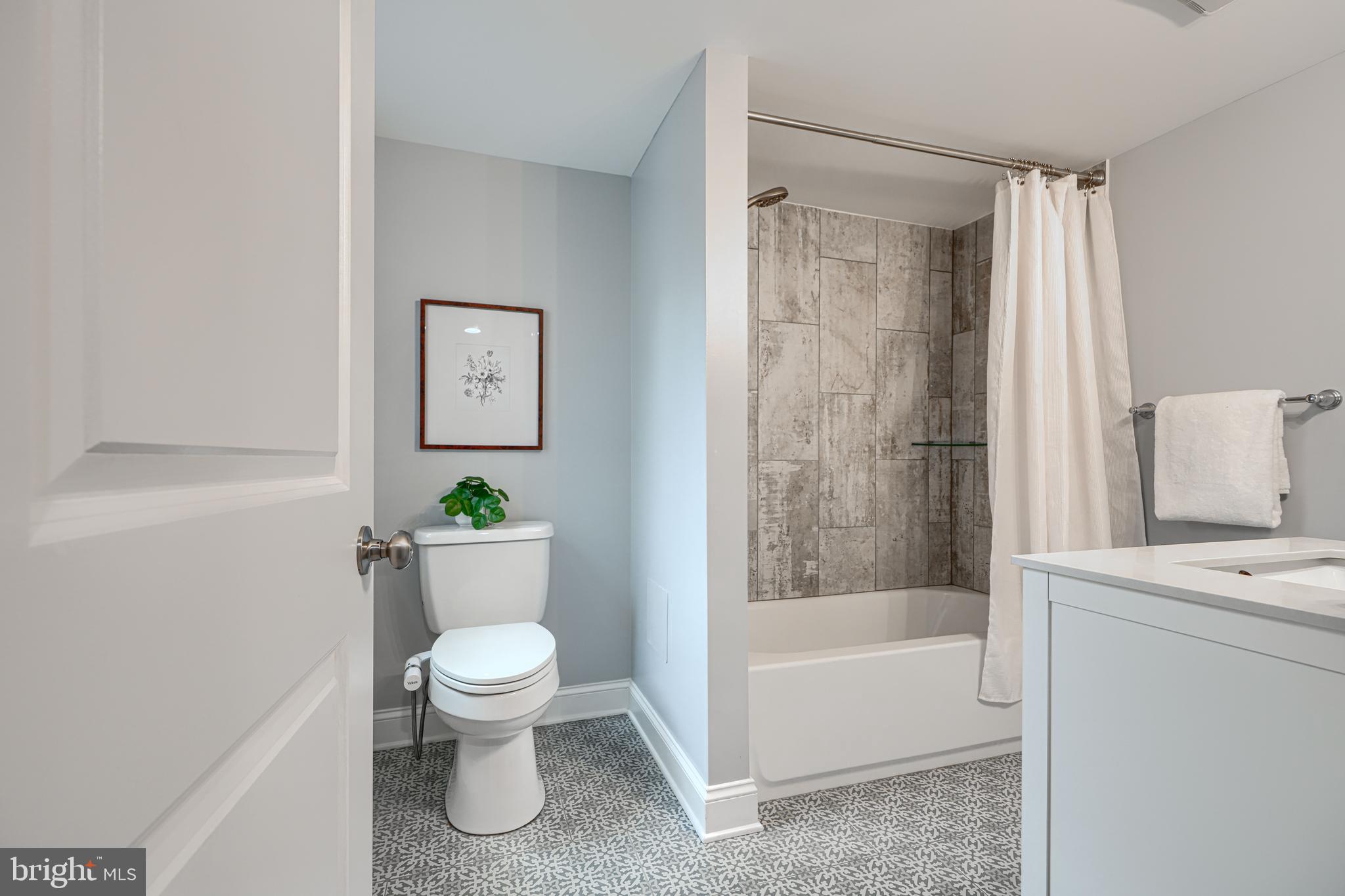 3540 Roland Avenue Baltimore, MD 21211 - Photo 20 of 51 Full Bathroom on Second Floor
