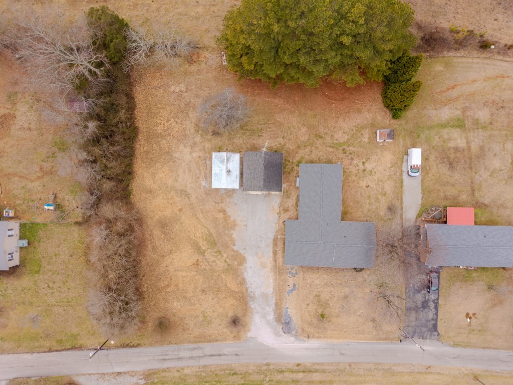 304 Lucille Street Sparta, TN 38583 - Photo 10 of 31