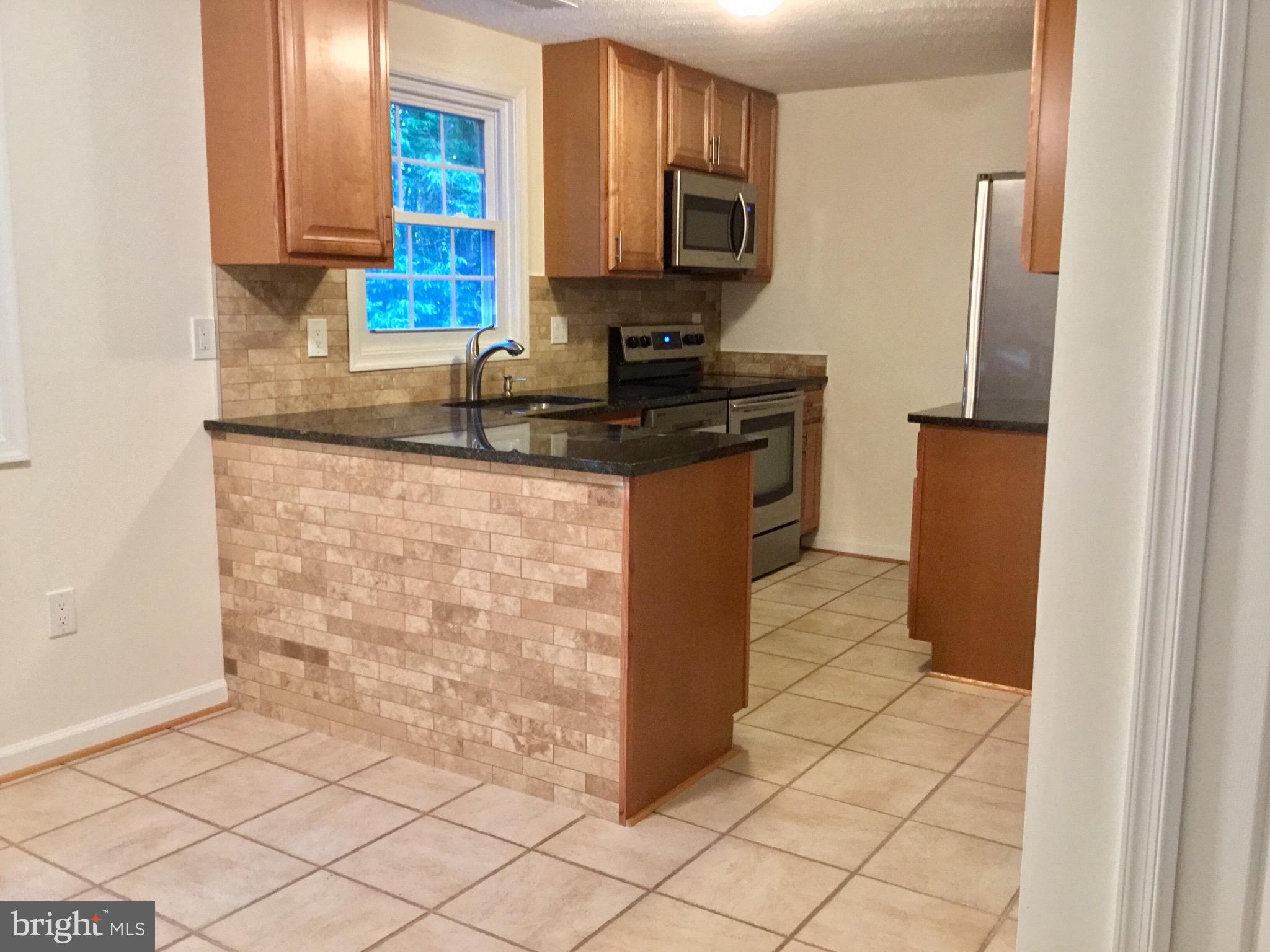 6208 Hillside Road Springfield, VA 22152 - Photo 8 of 13 Kitchen