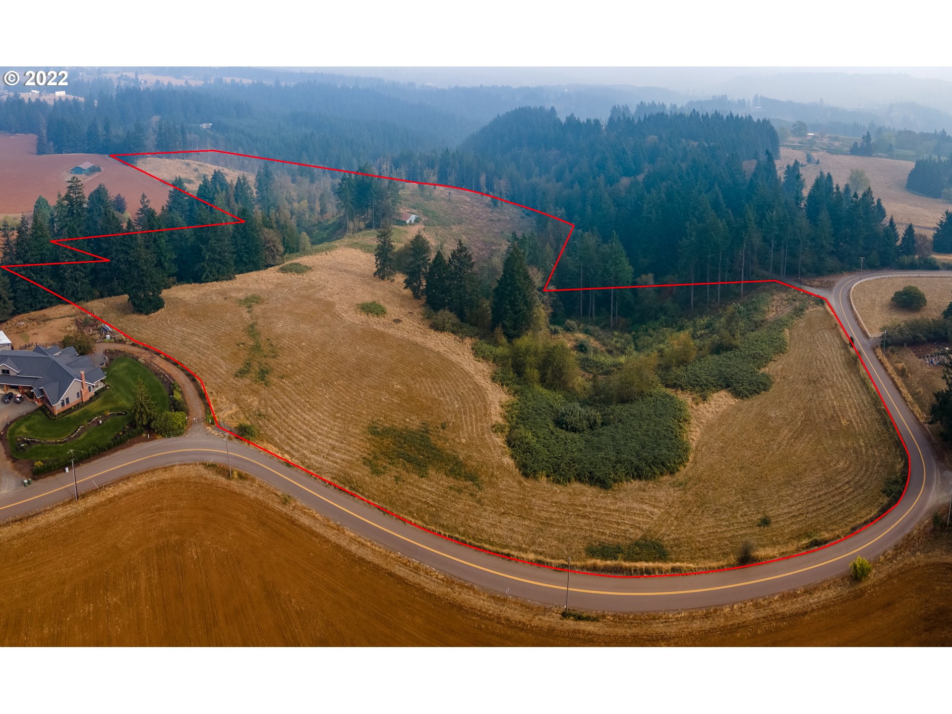Northeast Parrett Mountain Road Newberg, OR 97132 - Photo 3 of 19 a view of a swimming pool