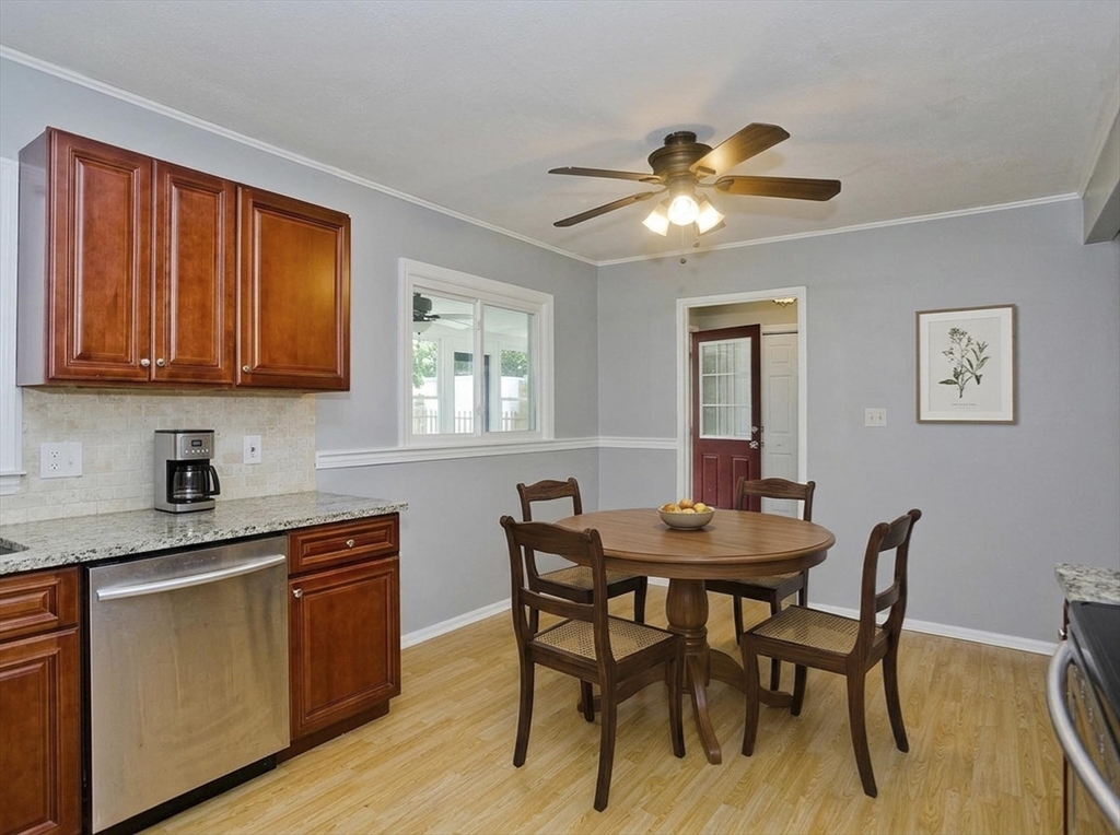 101 Old Farm Road Springfield, MA 01119 - Photo 8 of 33
