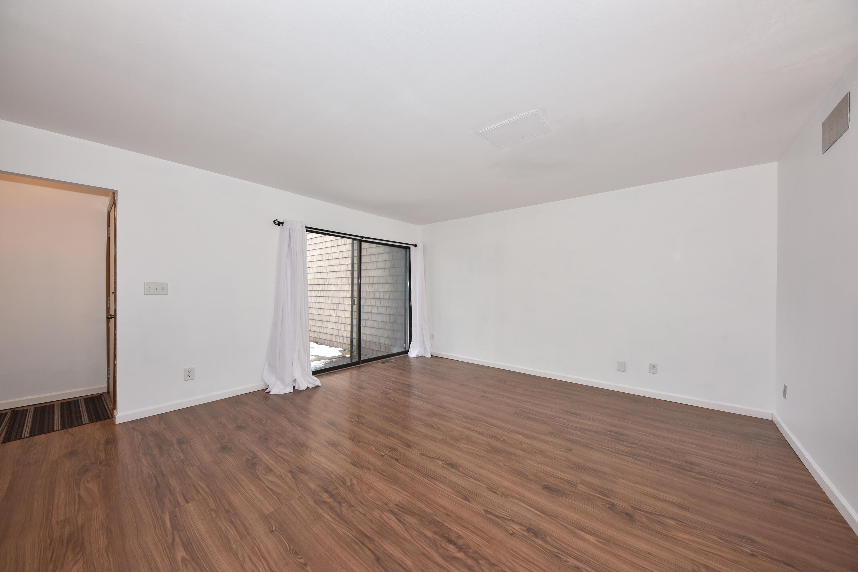 9294 North 70th Street, Unit 3 Milwaukee, WI 53223 - Photo 11 of 50 EUP_4993