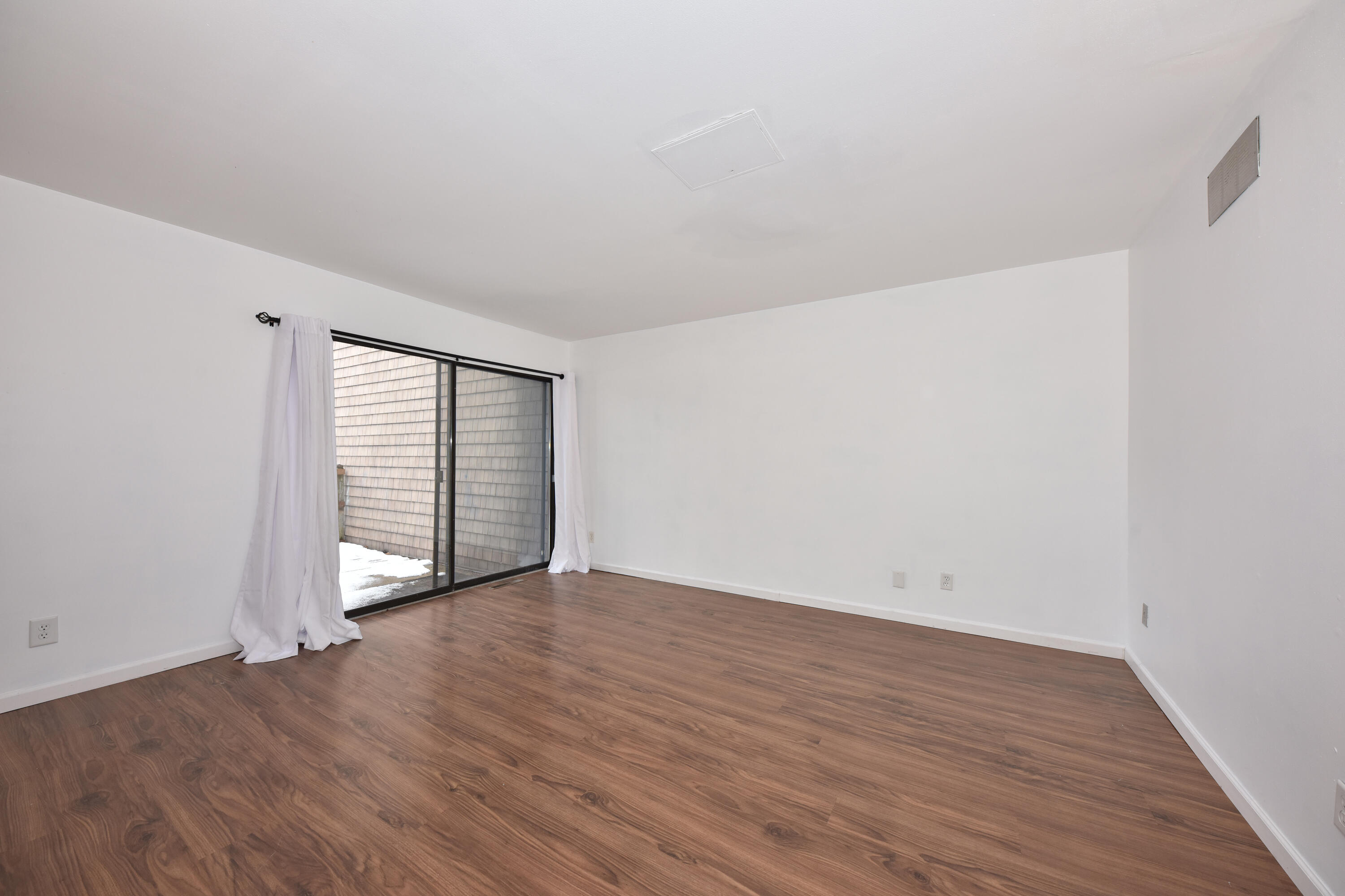 9294 North 70th Street, Unit 3 Milwaukee, WI 53223 - Photo 10 of 50 EUP_4992