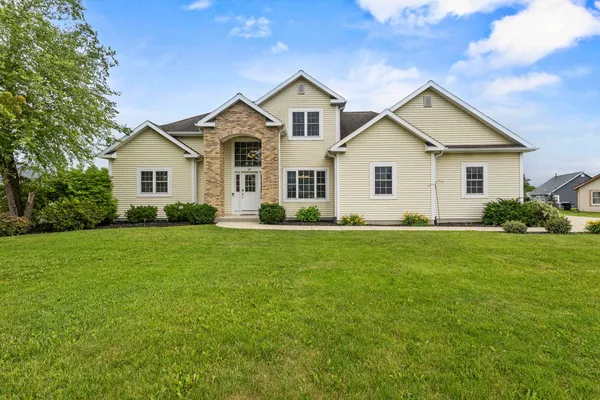 $514,900 | 107 Red Fox Drive, Johnson Creek, WI 53038