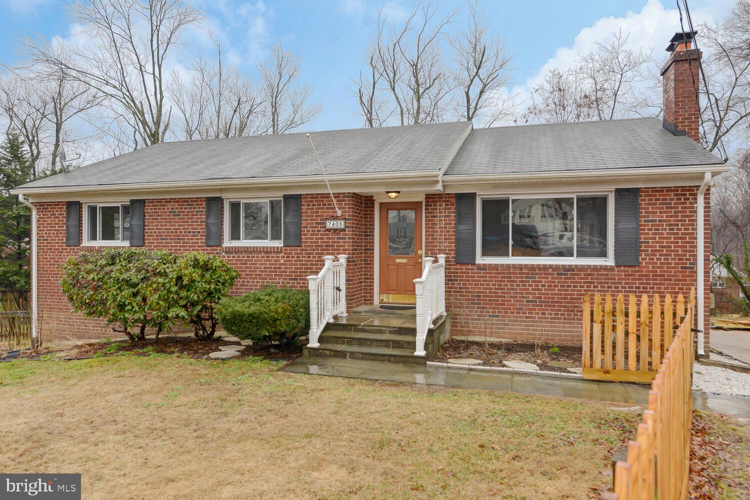 7405 Hallmark Place Springfield, VA 22150 - Photo 2 of 43 4BR 2BA brick rambler at the end of a cul de sac