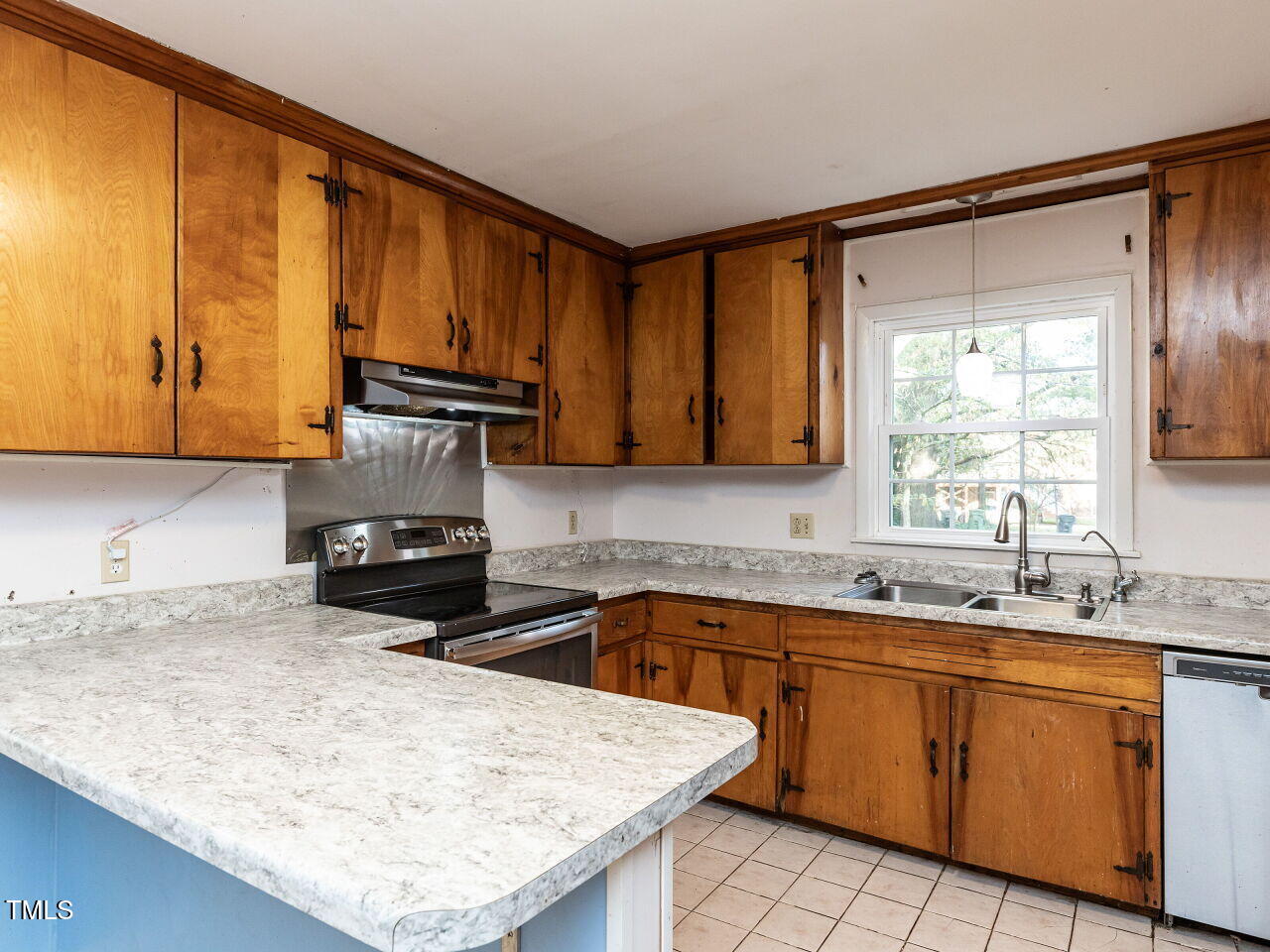 511 Strother Road Raleigh, NC 27606 - Photo 9 of 42 Kitchen