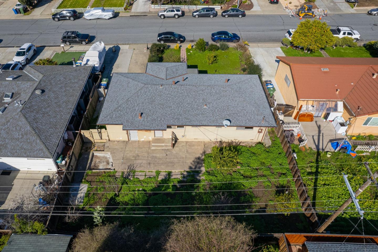 172 Manferd Street Milpitas, CA 95035 - Photo 37 of 45 an aerial view of houses with outdoor space