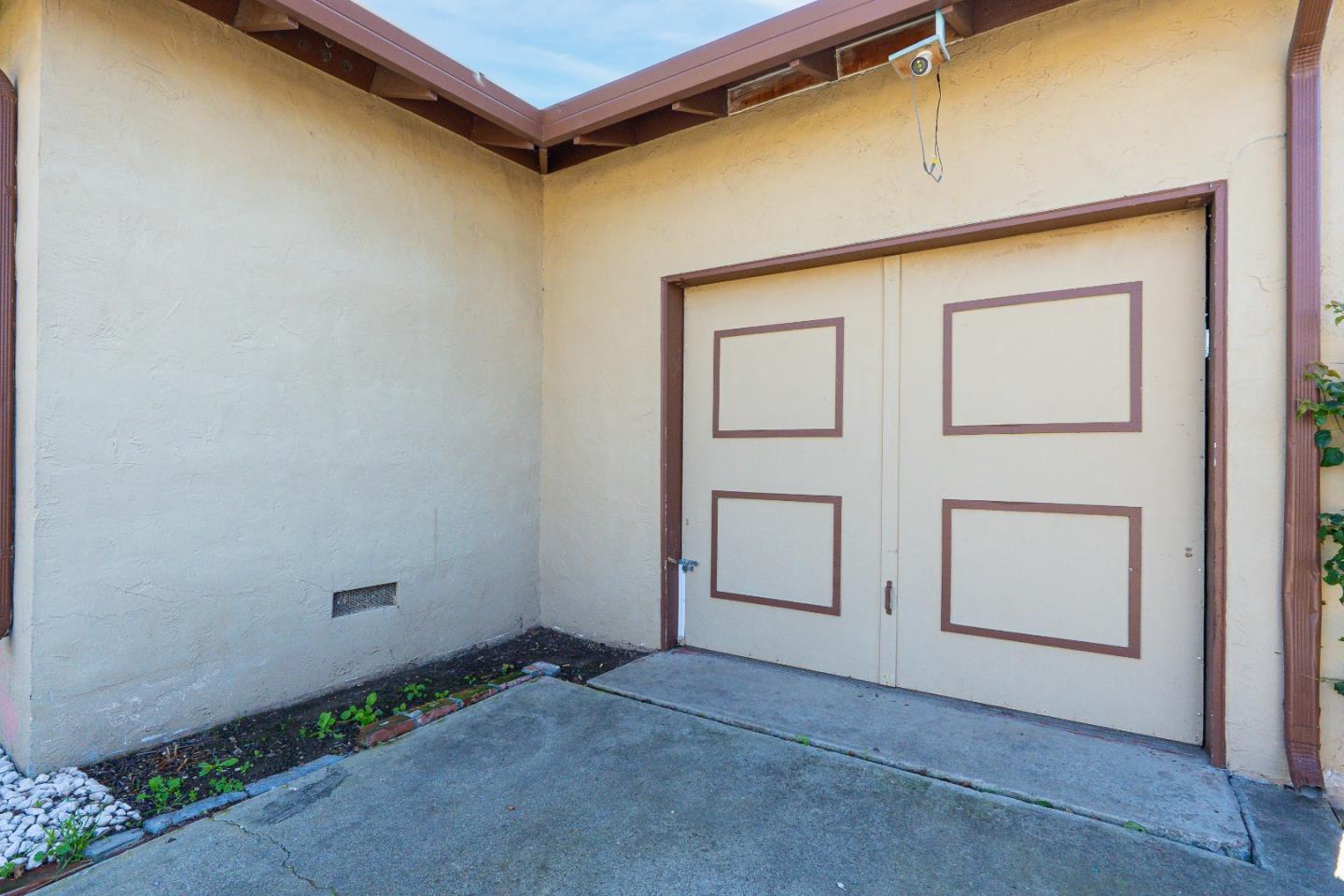 172 Manferd Street Milpitas, CA 95035 - Photo 43 of 45 a view of an front door
