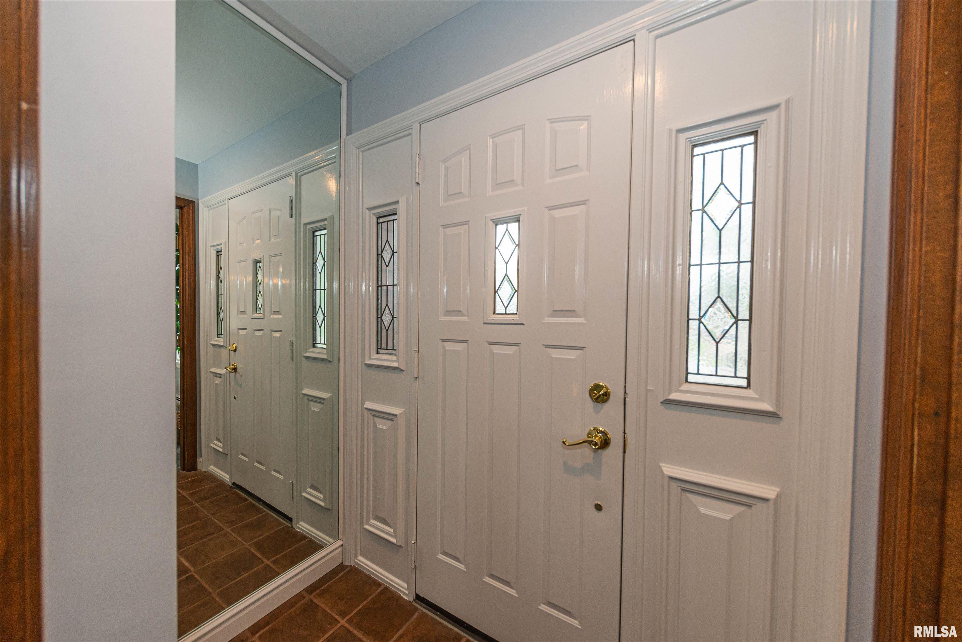 403 Mitchell Street Benton, IL 62812 - Photo 8 of 42