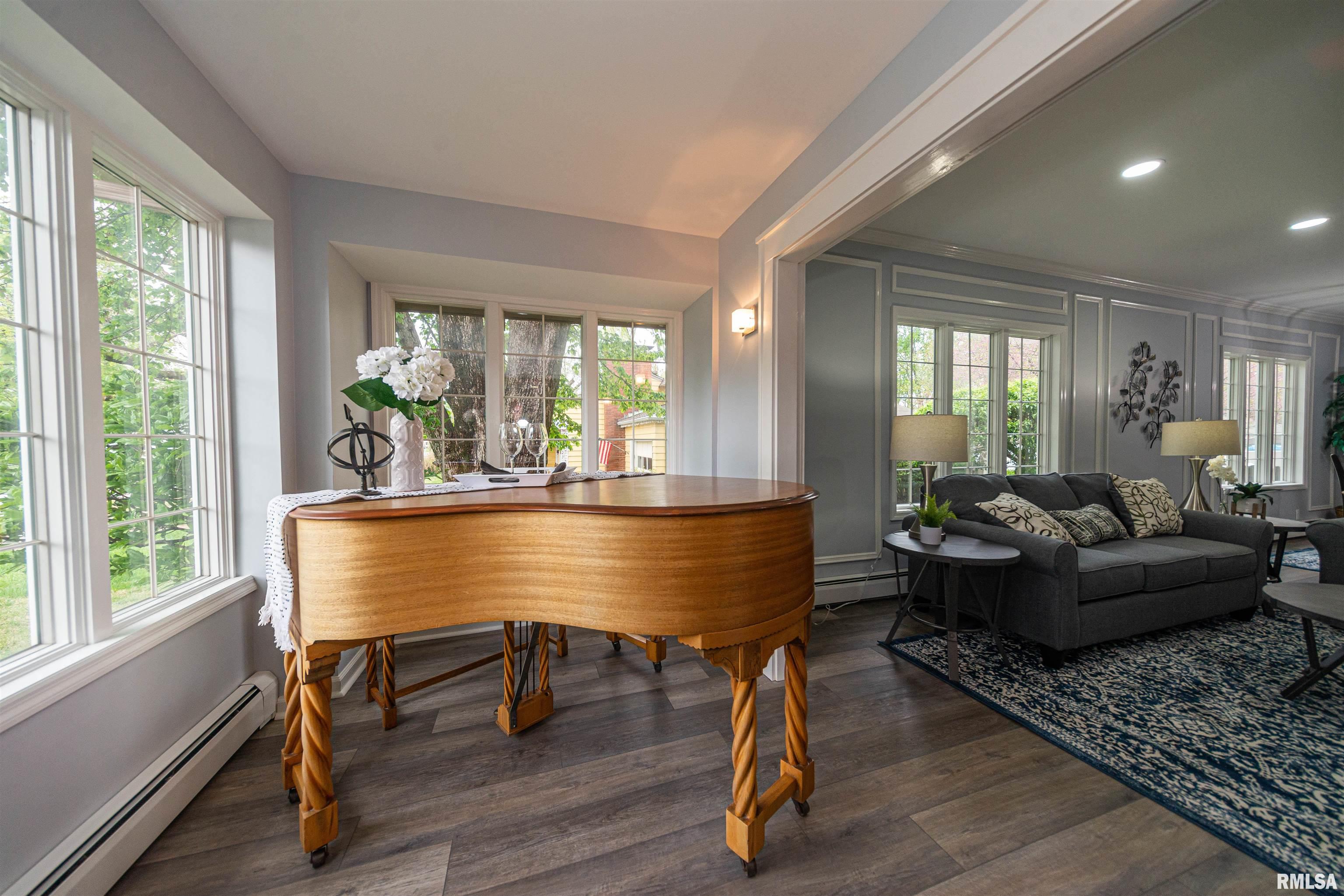 403 Mitchell Street Benton, IL 62812 - Photo 10 of 42