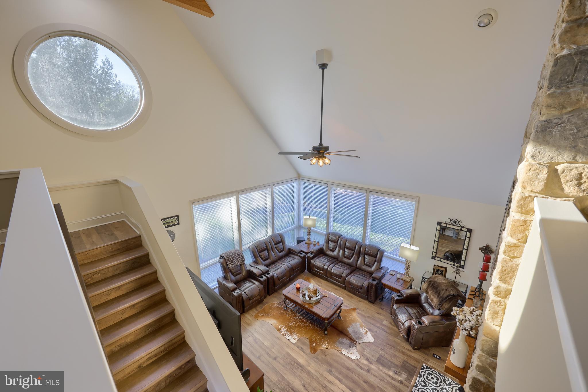 90 Hossler Road Manheim, PA 17545 - Photo 39 of 99 Top of landing second floor