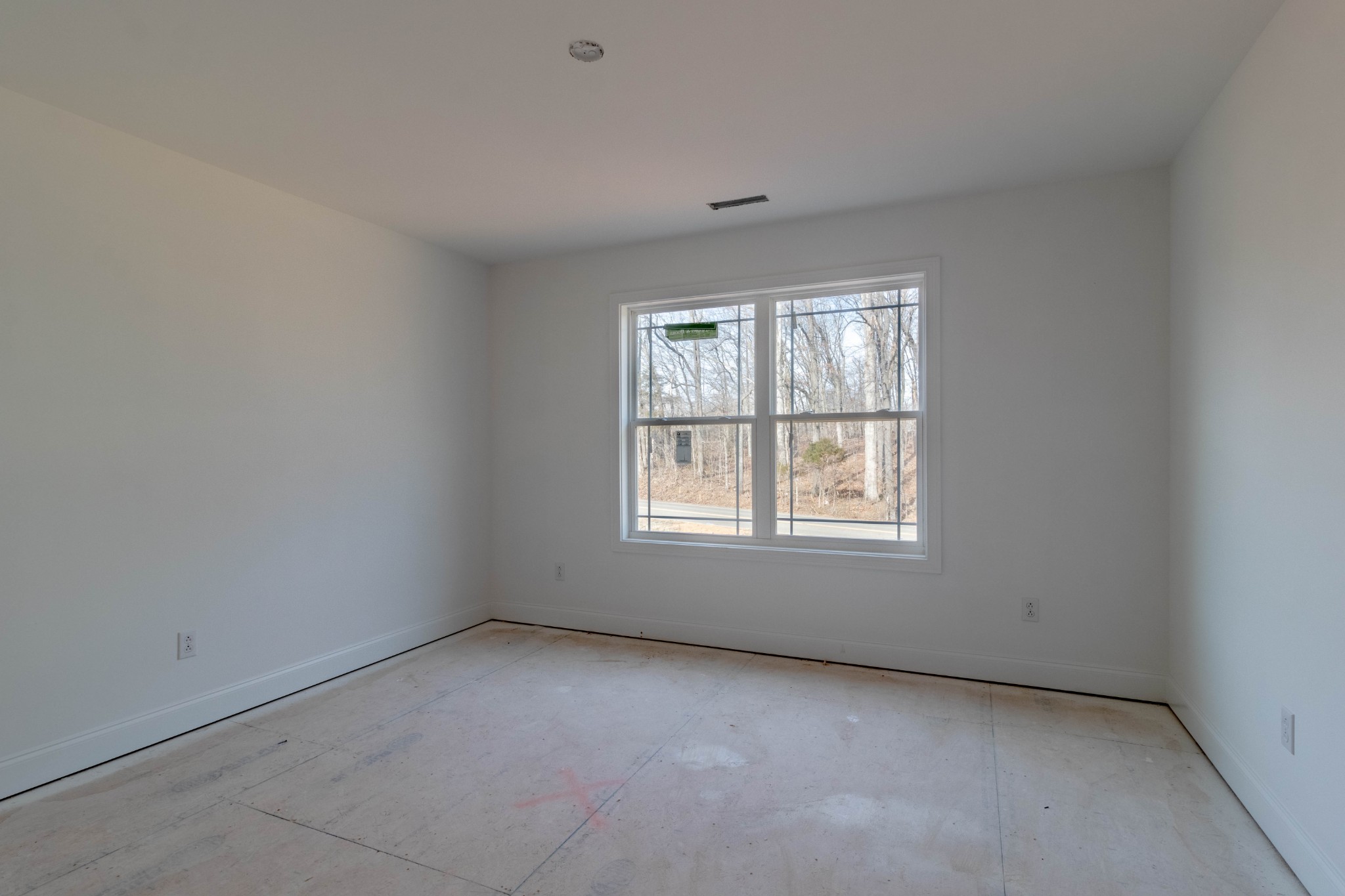 1436 Hickory Point Road Clarksville, TN 37043 - Photo 19 of 22 an empty room with a window