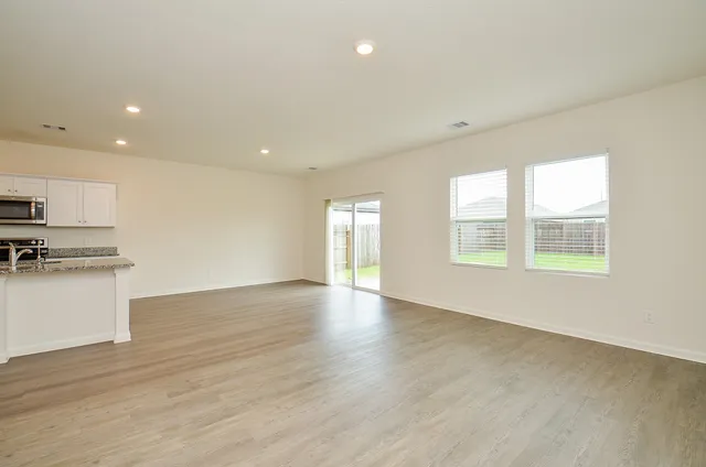 $3,200 | 27314 Clear Breeze Drive, Katy, TX 77493