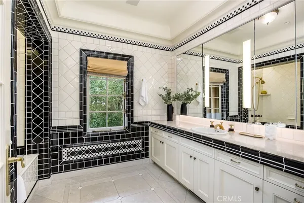 $28,888,000 | 1129 Vía Mirabel, Palos Verdes Estates, CA 90274