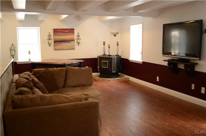 3408 Altonah Road Bethlehem, PA 18017 - Photo 3 of 32 Gallery Image 3