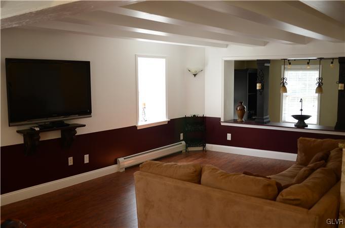 3408 Altonah Road Bethlehem, PA 18017 - Photo 4 of 32 Gallery Image 4