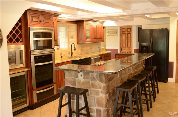 3408 Altonah Road Bethlehem, PA 18017 - Photo 7 of 32 Gallery Image 7