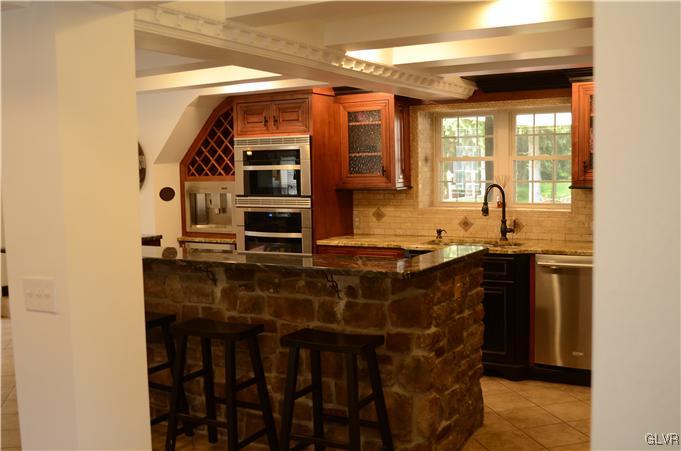 3408 Altonah Road Bethlehem, PA 18017 - Photo 9 of 32 Gallery Image 9